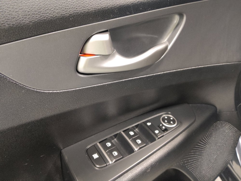Used 2019 Kia Forte LXS FWD image 27