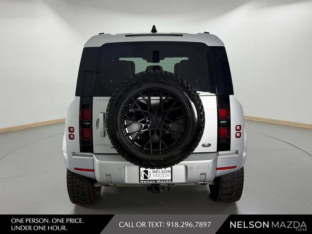 Used 2022 Land Rover Defender 110 XS Edition AWD/4WD image 7