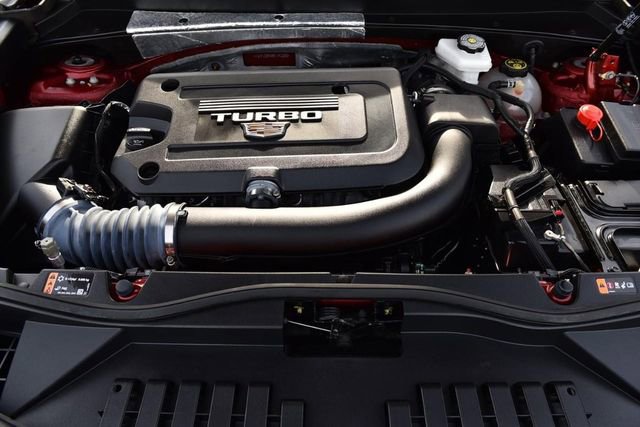 Used 2024 Cadillac XT4 Premium Luxury image 25