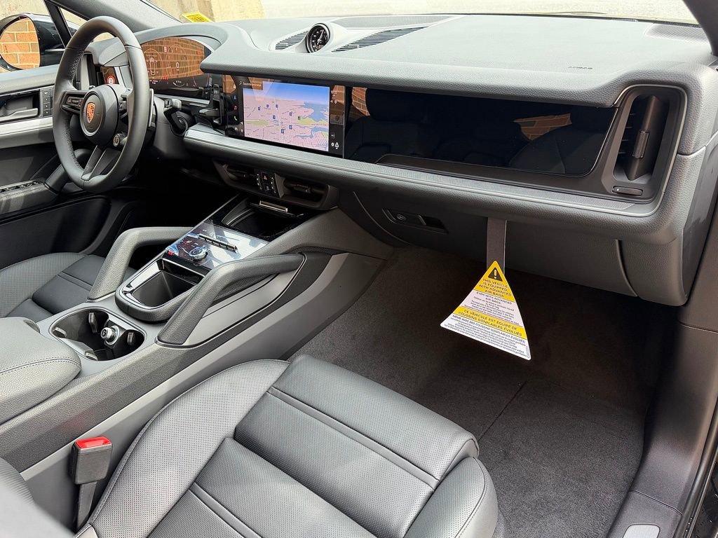 New 2026 Porsche Cayenne Coupe image 21