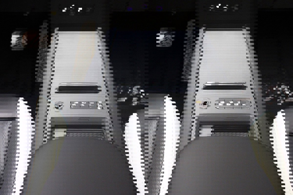 Used 2024 Kia EV9 GT-Line image 32