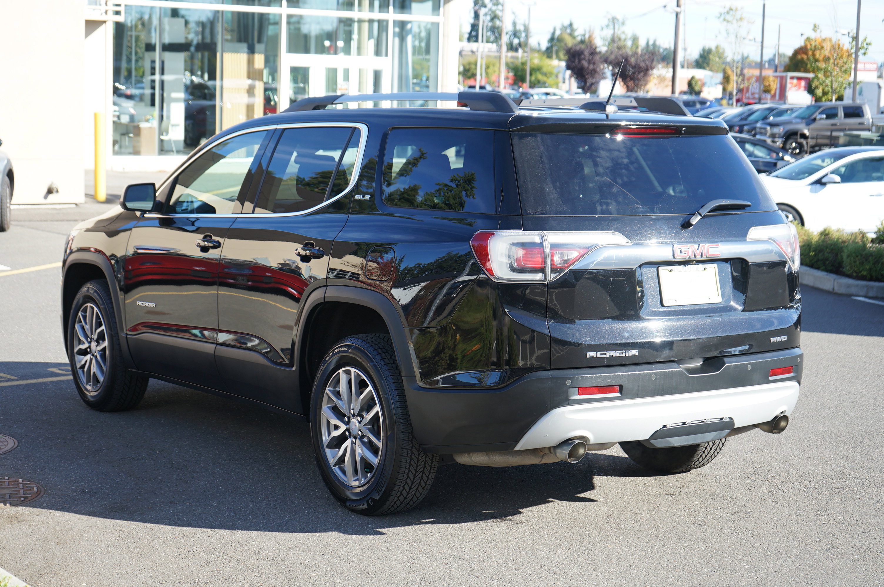 Used 2019 GMC Acadia SLE image 5