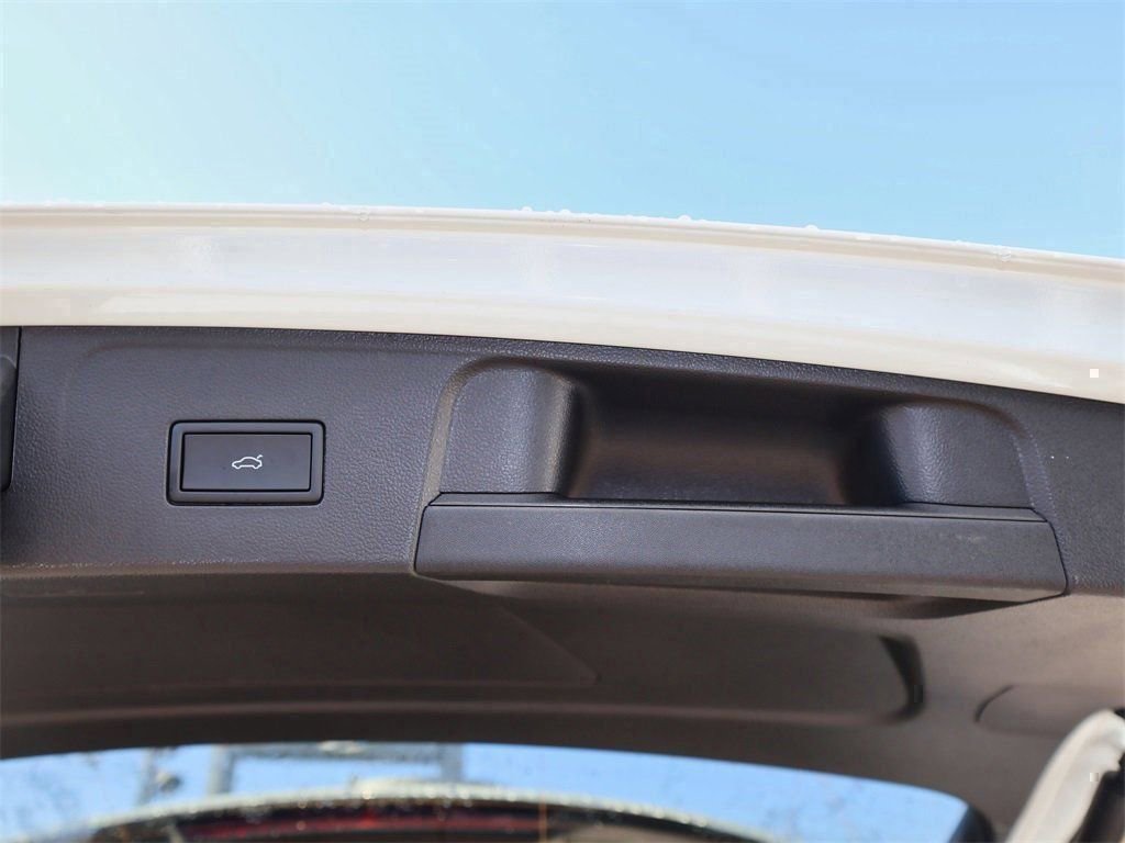 New 2026 Volkswagen Atlas SEL Premium R-Line image 11