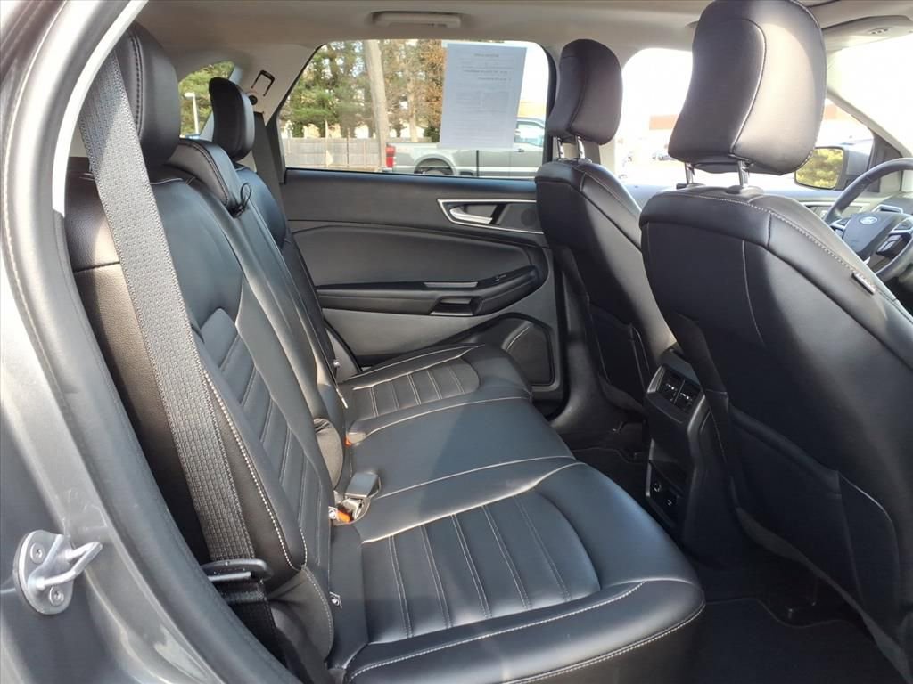 Used 2022 Ford Edge SEL w/ Convenience Package image 12