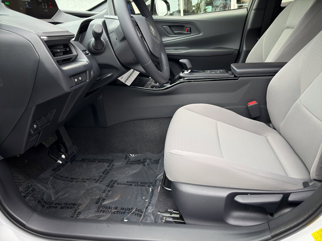 New 2026 Toyota Prius LE image 12