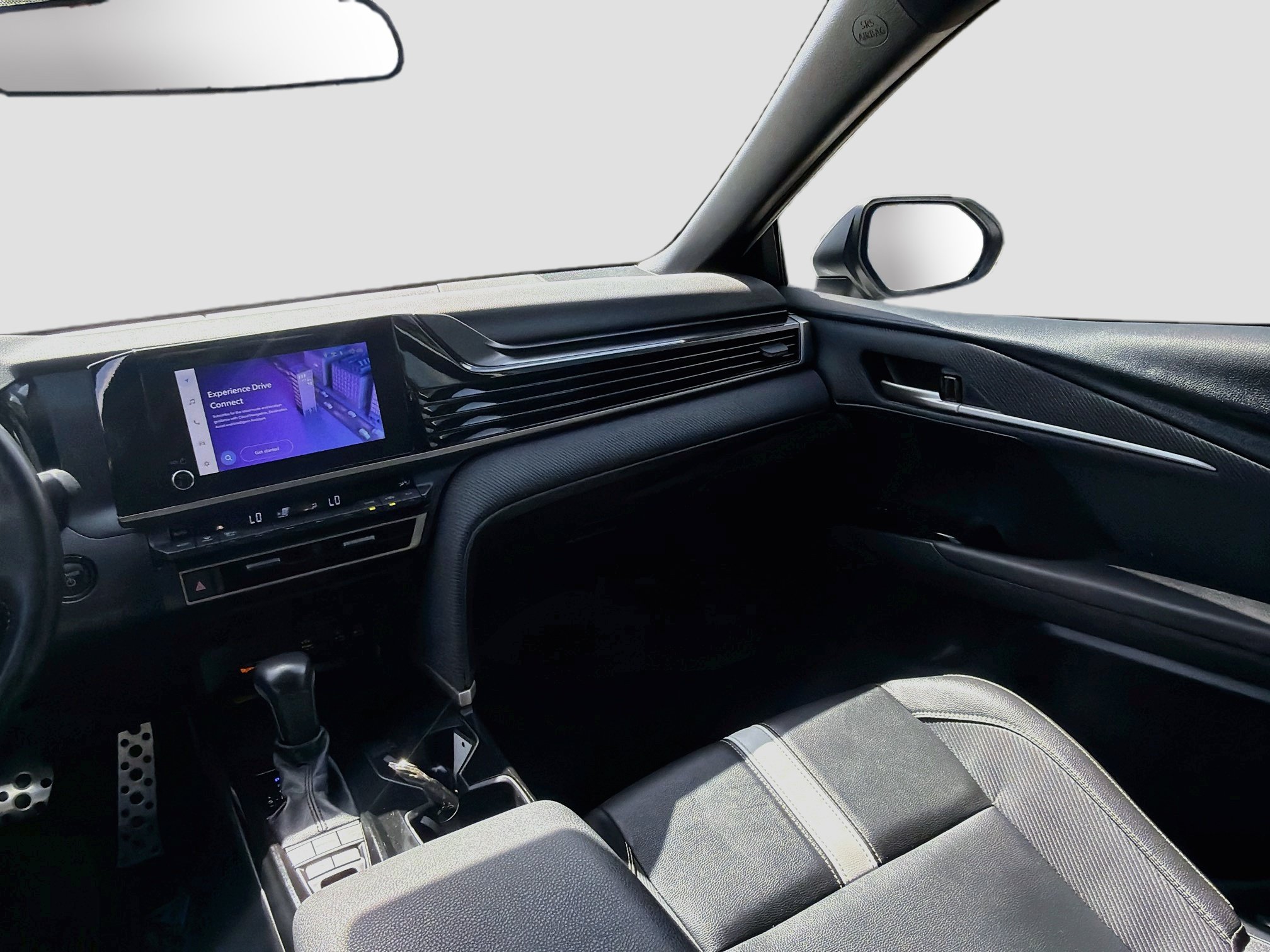Used 2025 Toyota Camry SE FWD image 21
