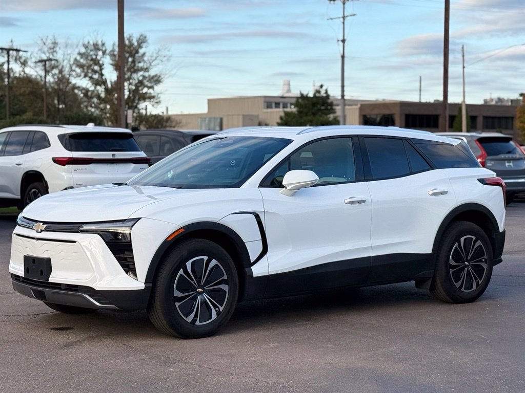 Used 2024 Chevrolet Blazer EV LT AWD/4WD image 41