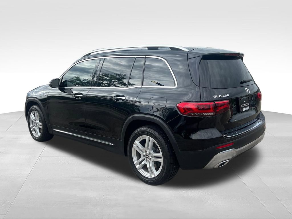 Used 2020 Mercedes-Benz GLB 250 4MATIC image 4