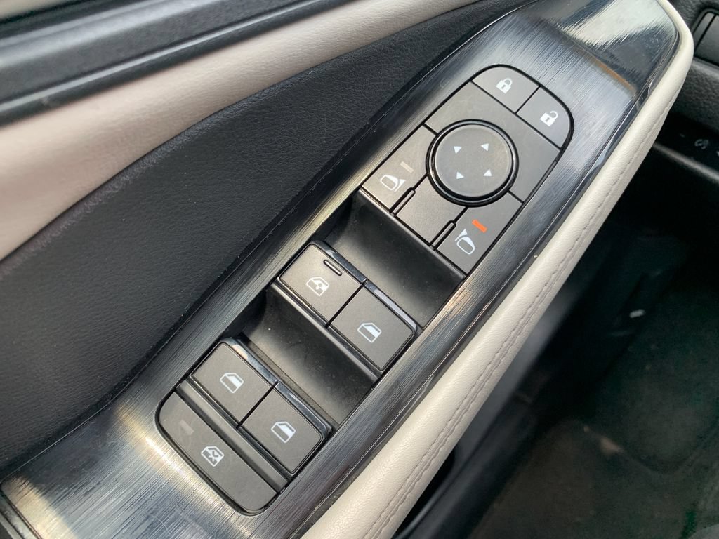 Used 2025 Nissan Rogue SV AWD/4WD image 20