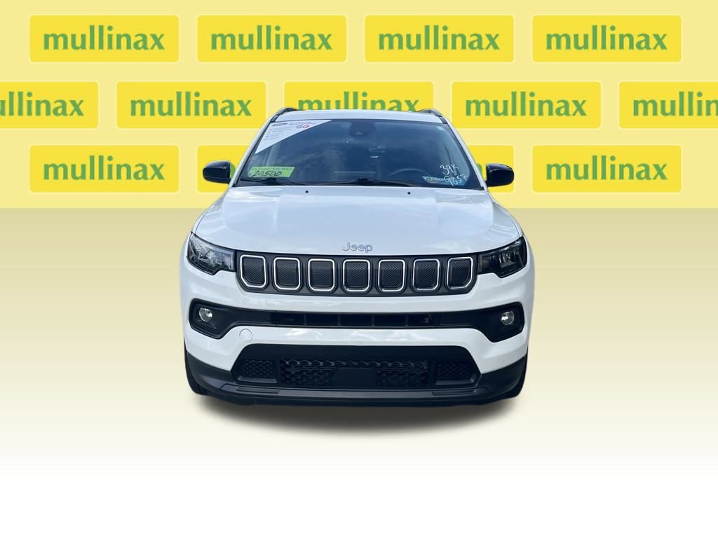 Used 2022 Jeep Compass Latitude image 23