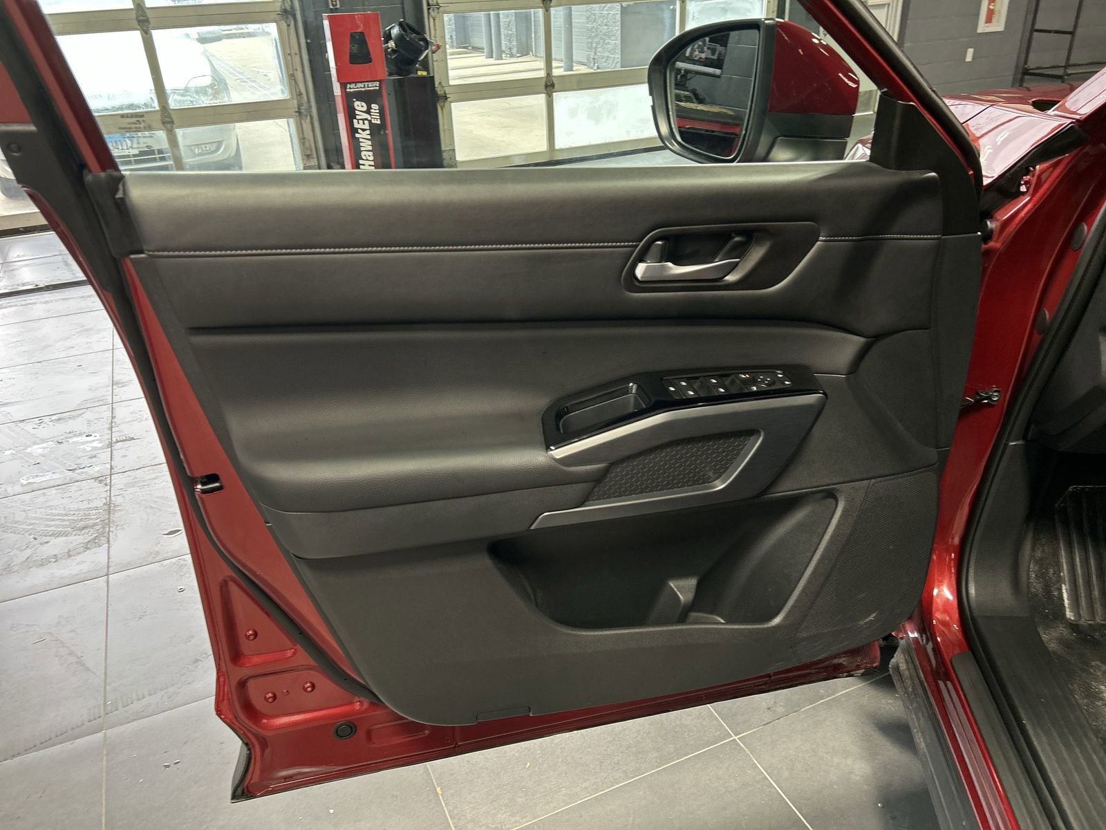 Certified 2024 Nissan Pathfinder SL AWD/4WD image 27