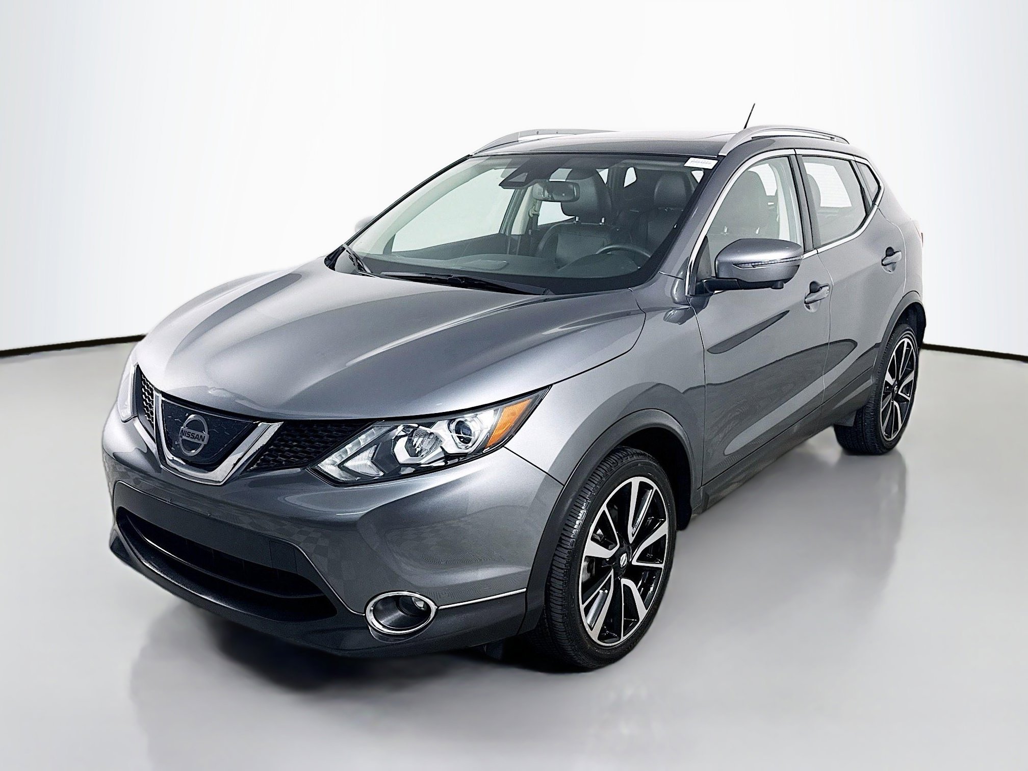 Used 2019 Nissan Rogue Sport SL w/ Premium Package image 4
