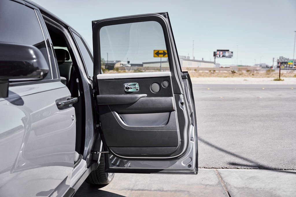 Used 2023 Rolls-Royce Cullinan AWD/4WD image 29