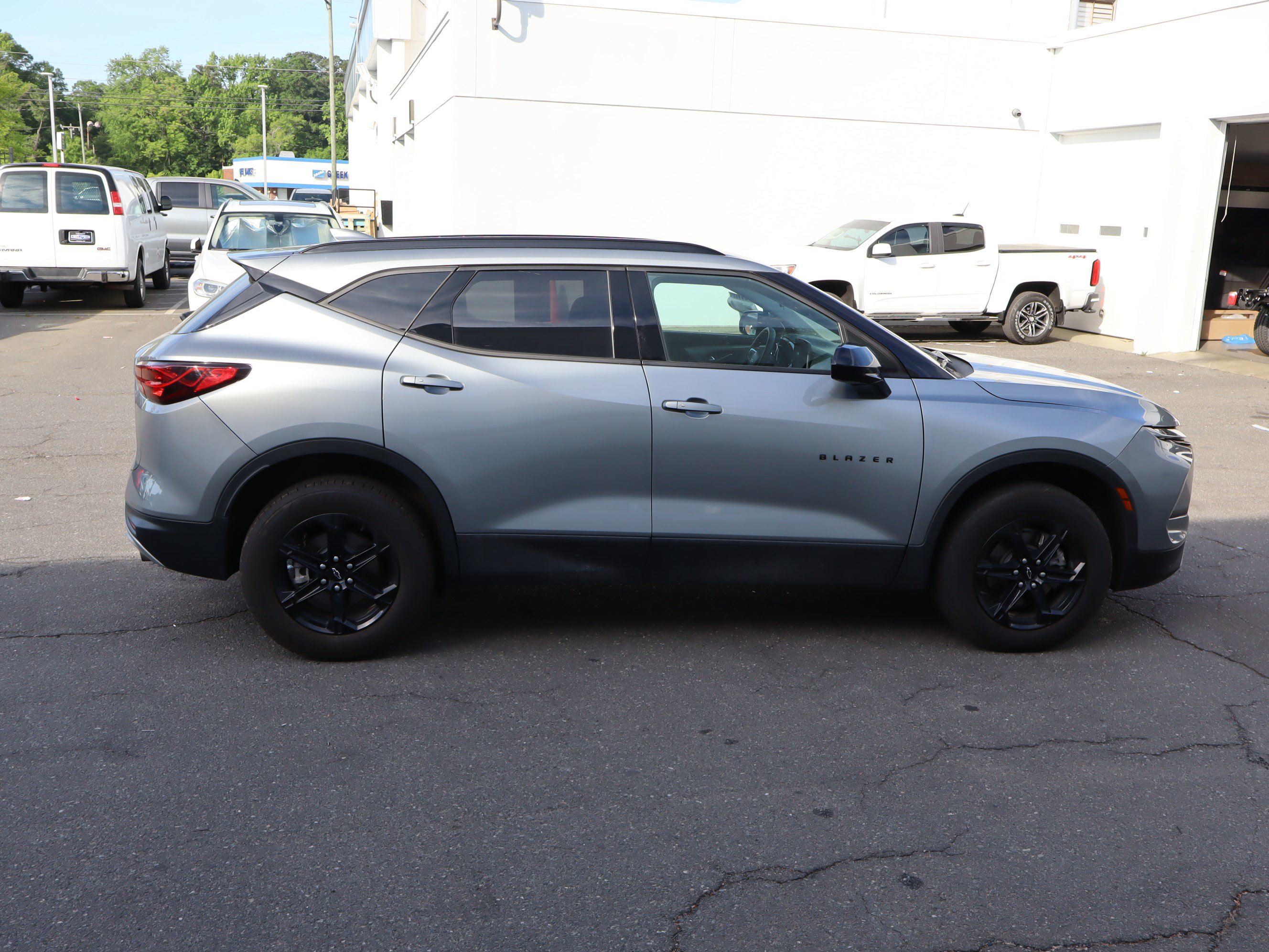 Used 2025 Chevrolet Blazer LT w/ Midnight/Sport Edition image 22