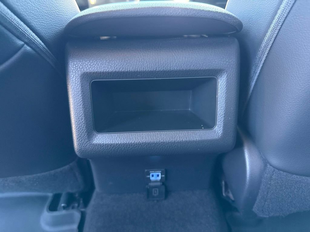 Used 2021 Toyota Camry SE FWD image 15