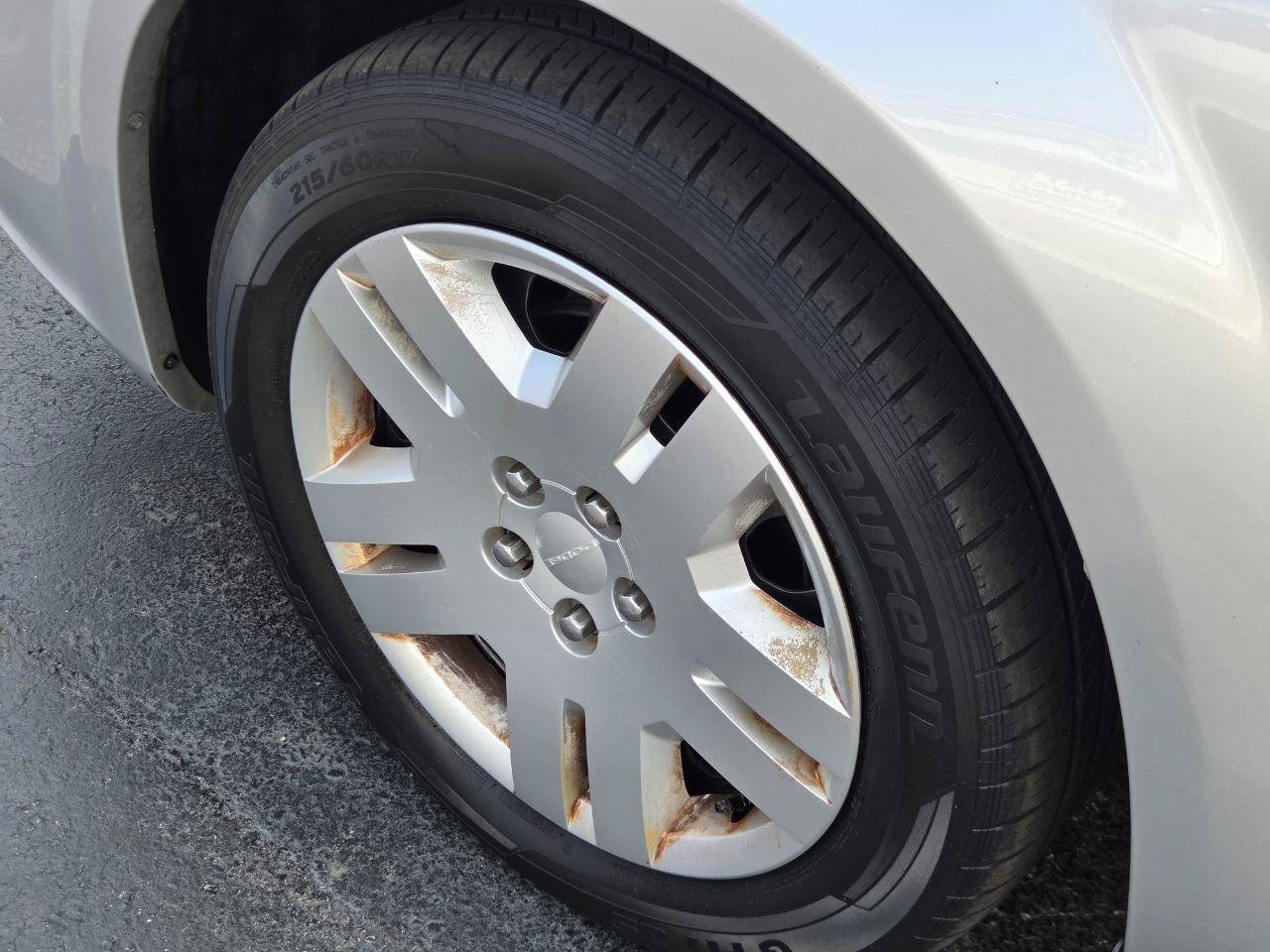 Used 2012 Dodge Avenger SE FWD image 10