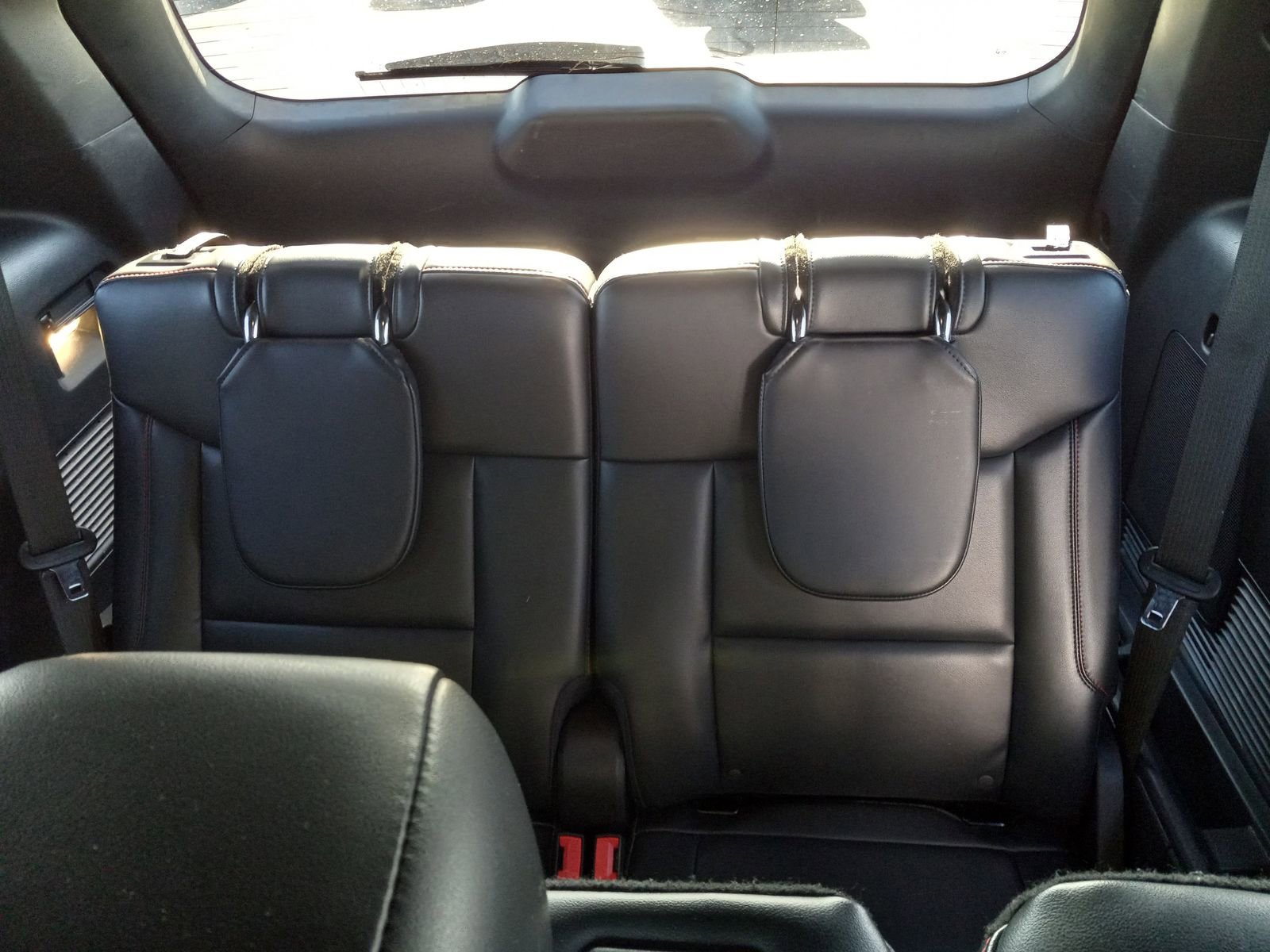 Used 2025 Ford Explorer ST-Line w/ ST-Line Street Pack image 16