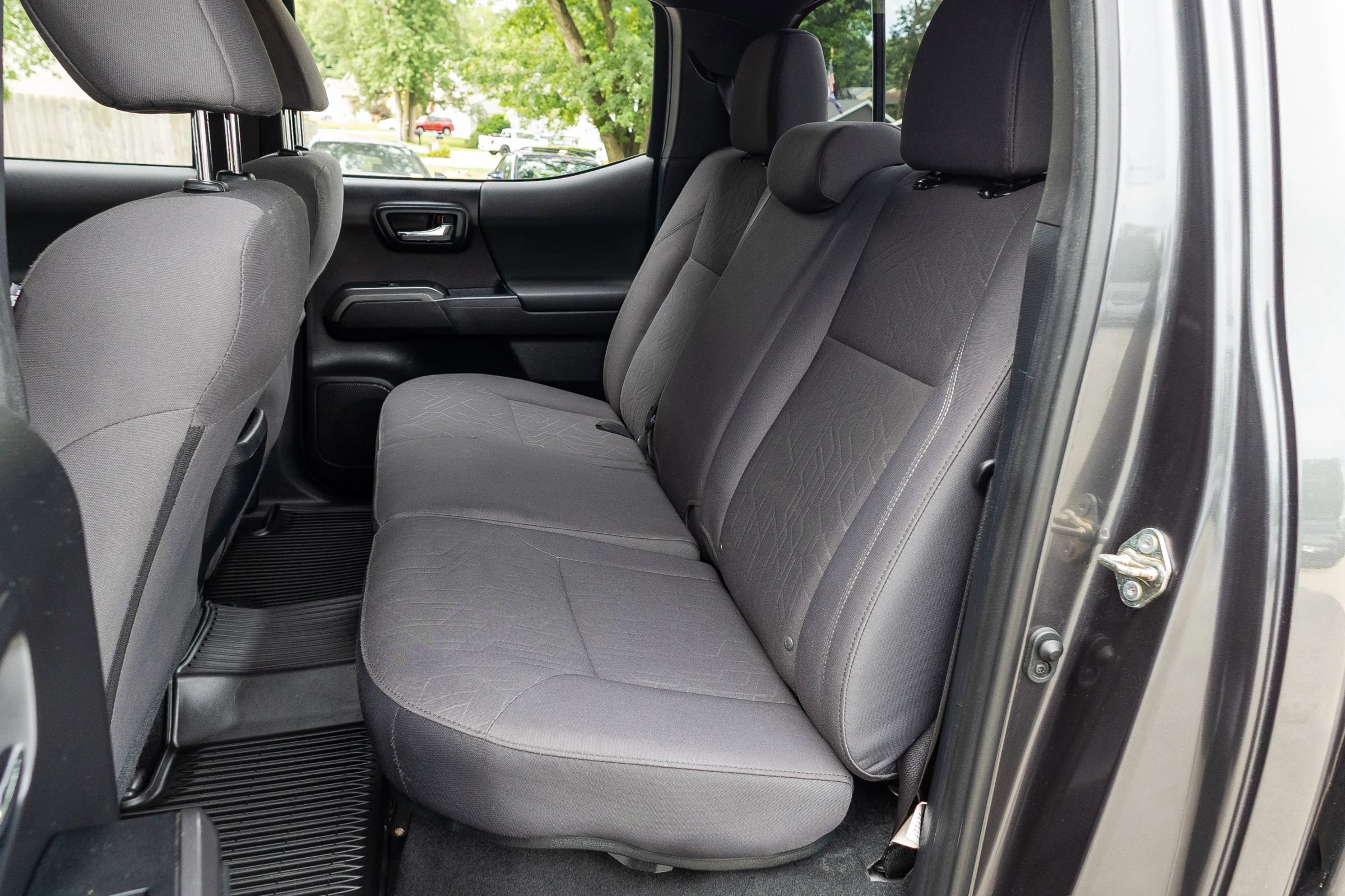 Used 2019 Toyota Tacoma TRD Sport AWD/4WD image 29