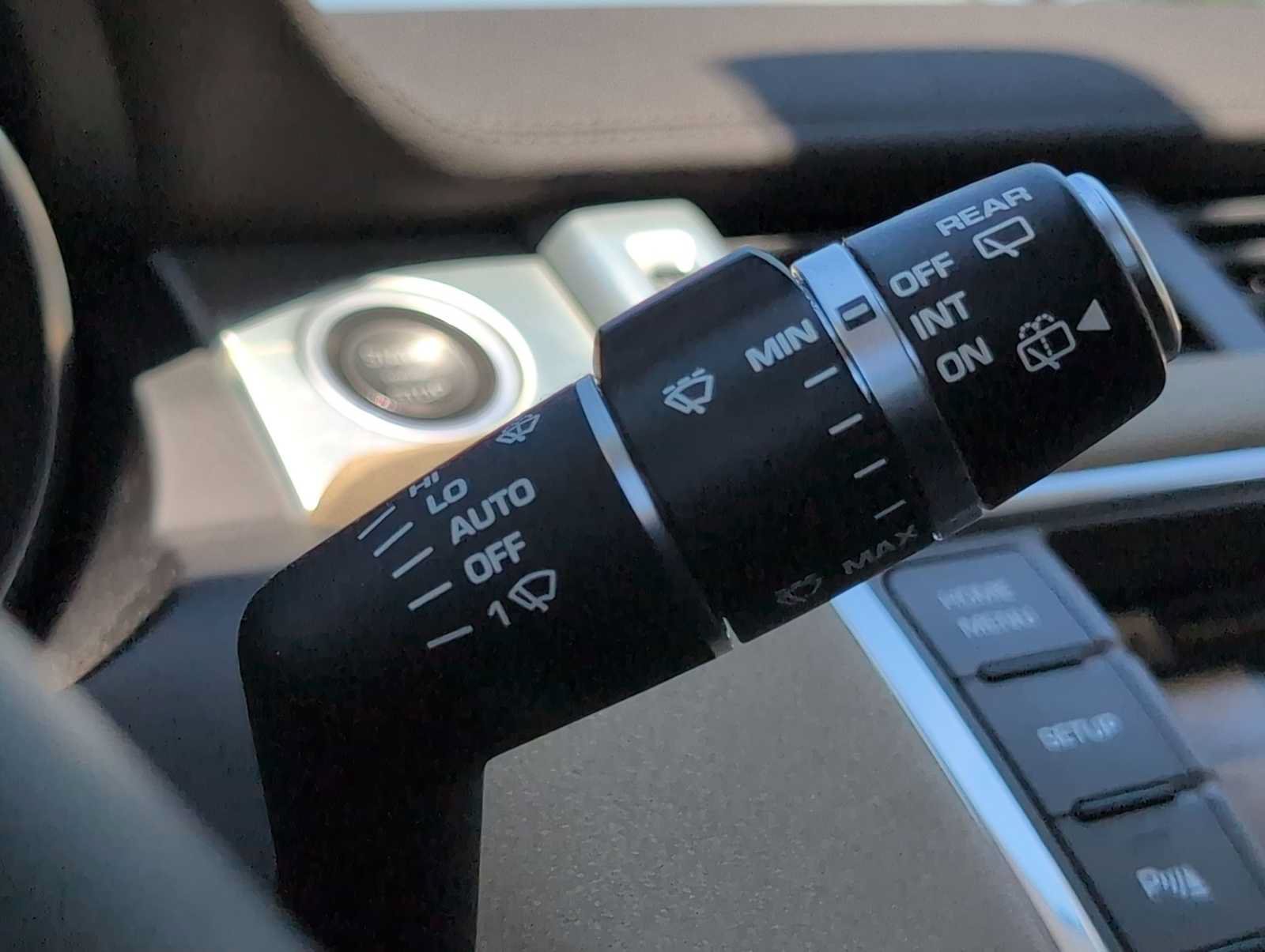 Used 2013 Land Rover Range Rover Evoque Pure Premium AWD/4WD image 25