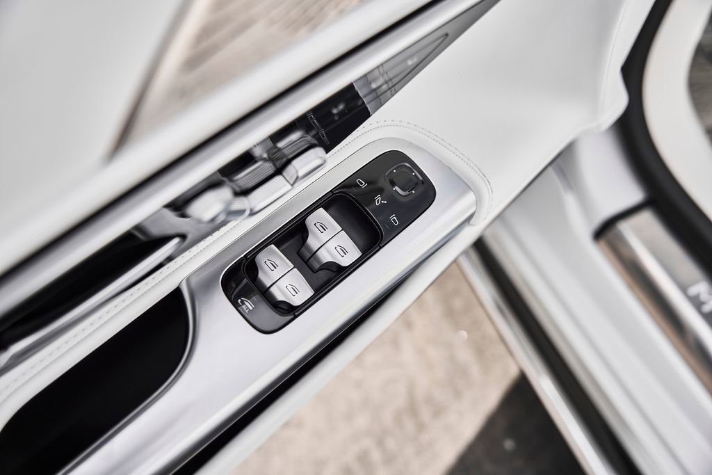 Used 2026 Mercedes-Benz Maybach SL 680 image 27