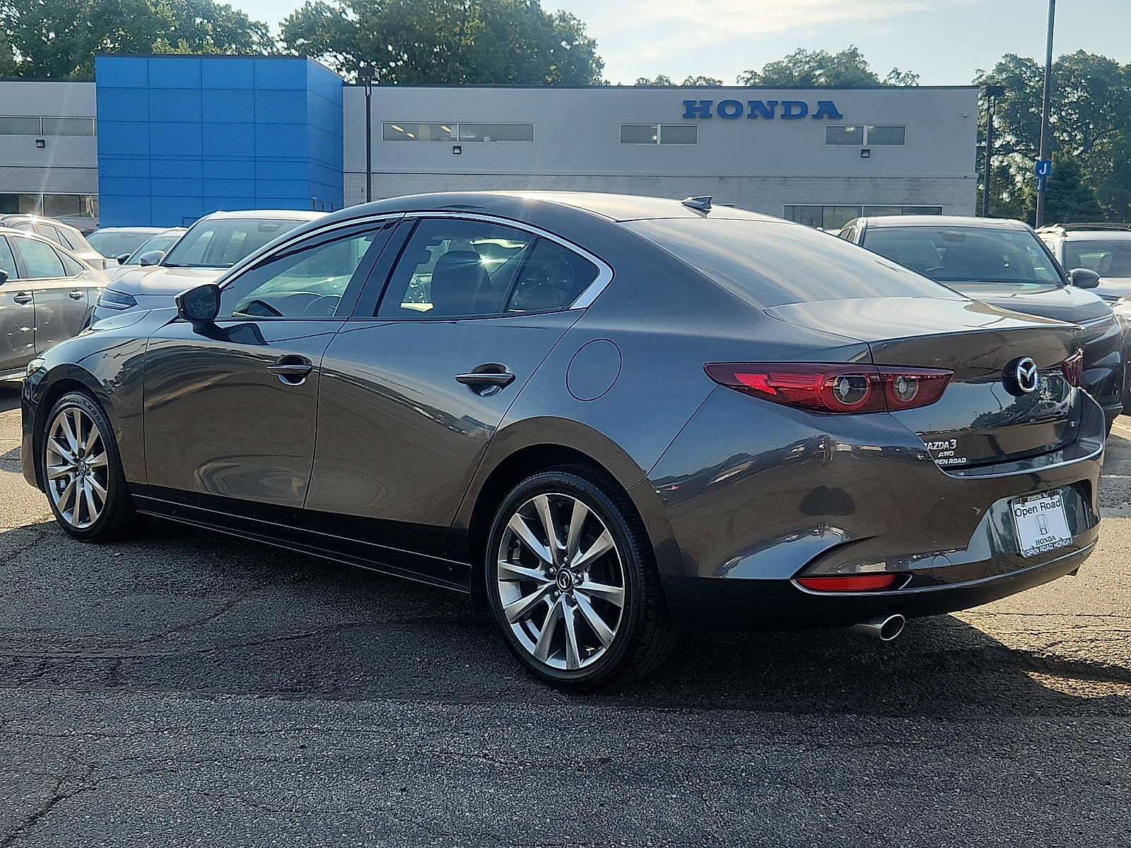 Used 2023 MAZDA MAZDA3 s AWD/4WD image 4