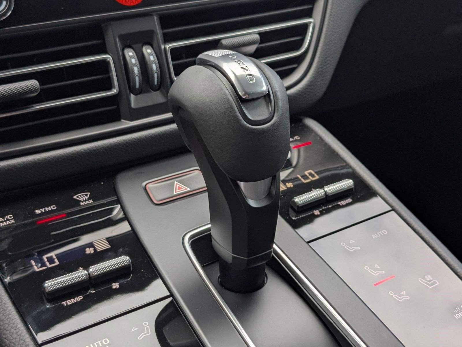 New 2026 Porsche Macan image 20