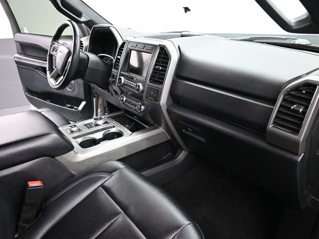 Used 2019 Ford Expedition XLT w/ Equipment Group 201A AWD/4WD image 28