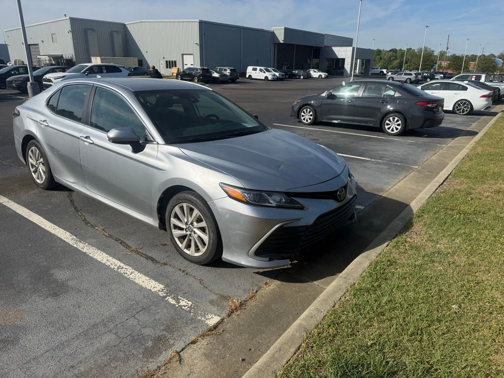 Used 2024 Toyota Camry LE FWD image 2