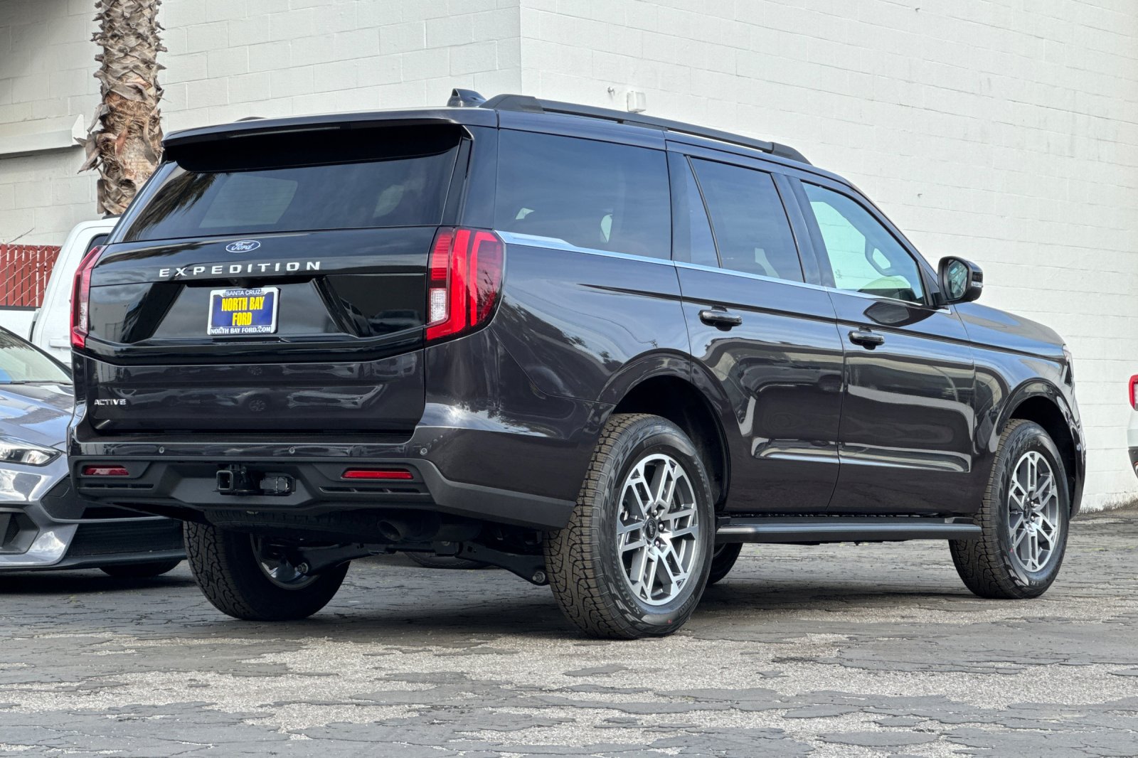 New 2026 Ford Expedition Active AWD/4WD image 3