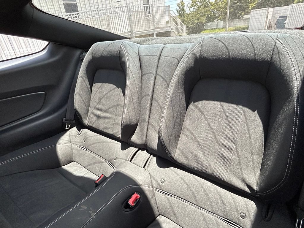 Used 2018 Ford Mustang Coupe RWD image 43