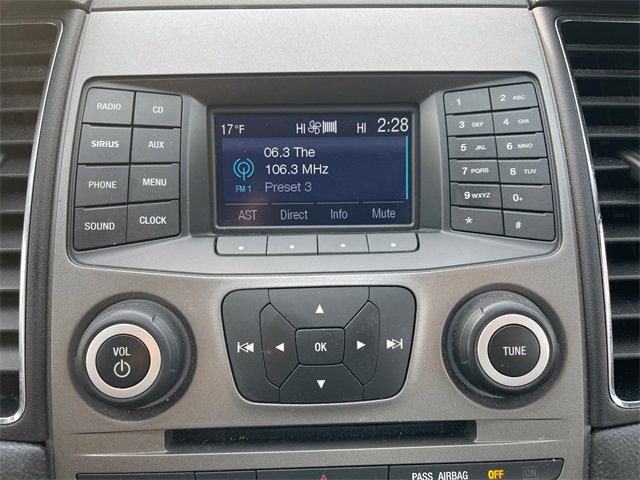 Used 2015 Ford Taurus SEL image 24