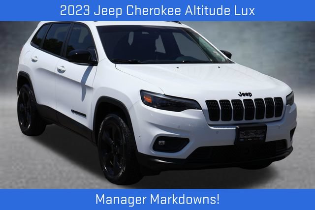 Used 2023 Jeep Cherokee Altitude Lux w/ Lux Elite Package