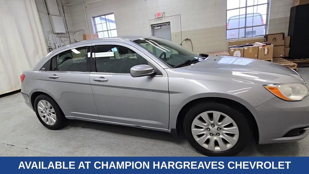 Used 2014 Chrysler 200 LX video 2
