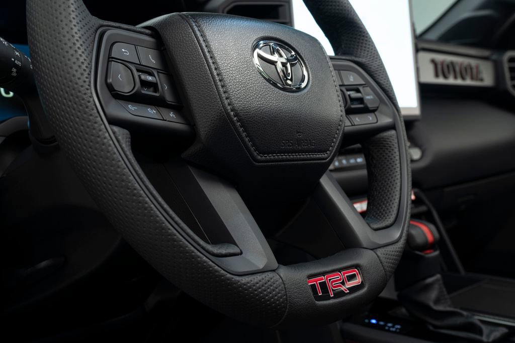 Used 2025 Toyota Sequoia TRD Pro AWD/4WD image 15