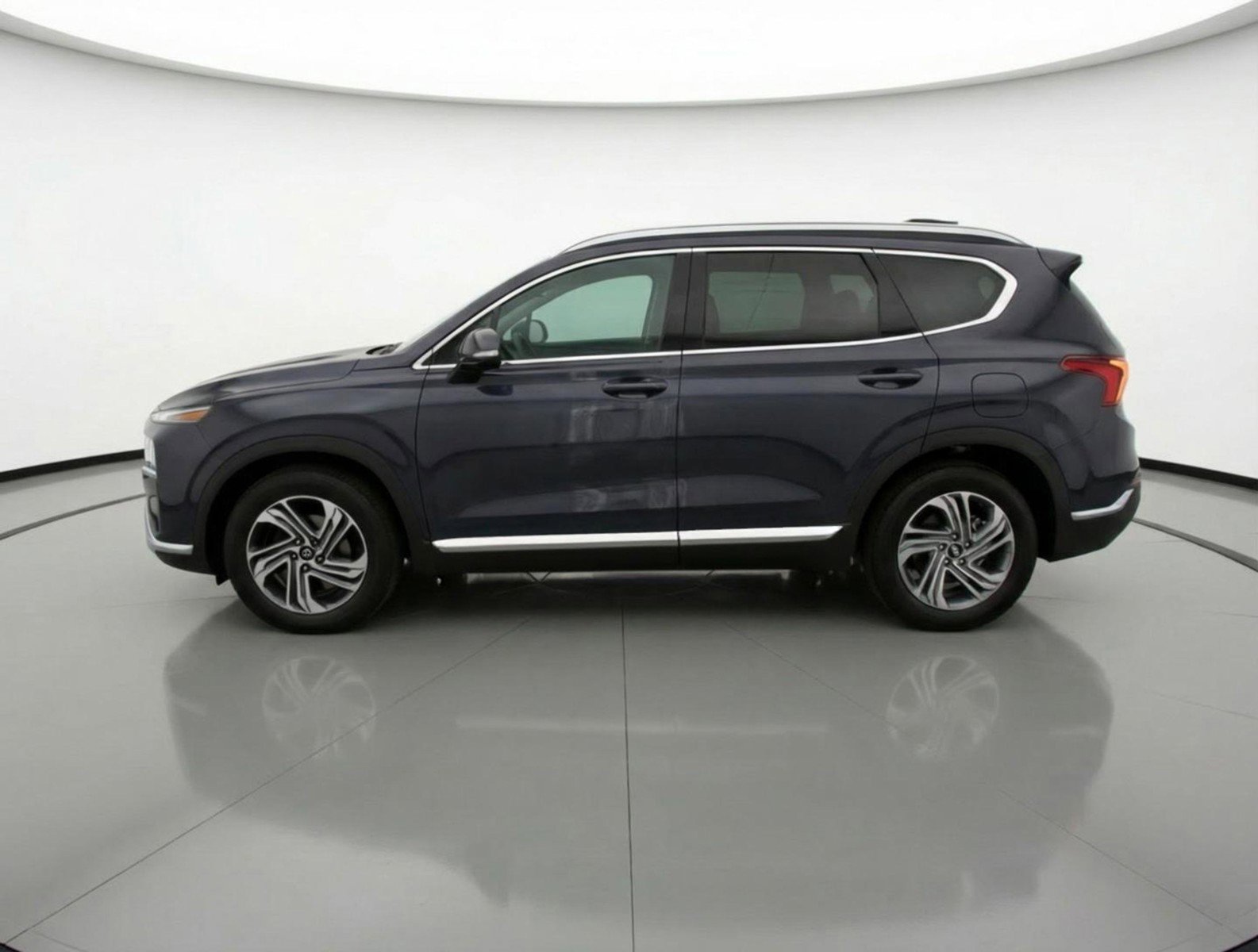 Used 2023 Hyundai Santa Fe SEL w/ Premium Package image 5
