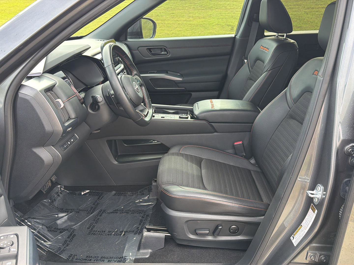 Used 2025 Nissan Pathfinder Rock Creek AWD/4WD image 10