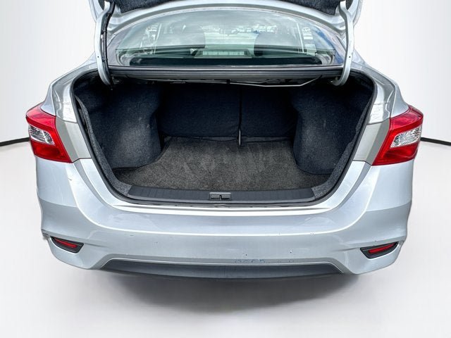 Certified 2019 Nissan Sentra SV FWD image 19