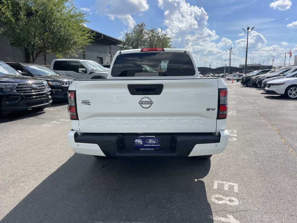 Used 2023 Nissan Frontier SV w/ Technology Package RWD image 5