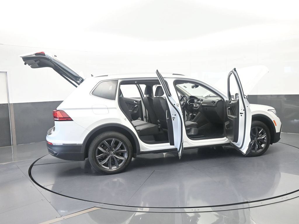 Used 2023 Volkswagen Tiguan SE FWD image 74