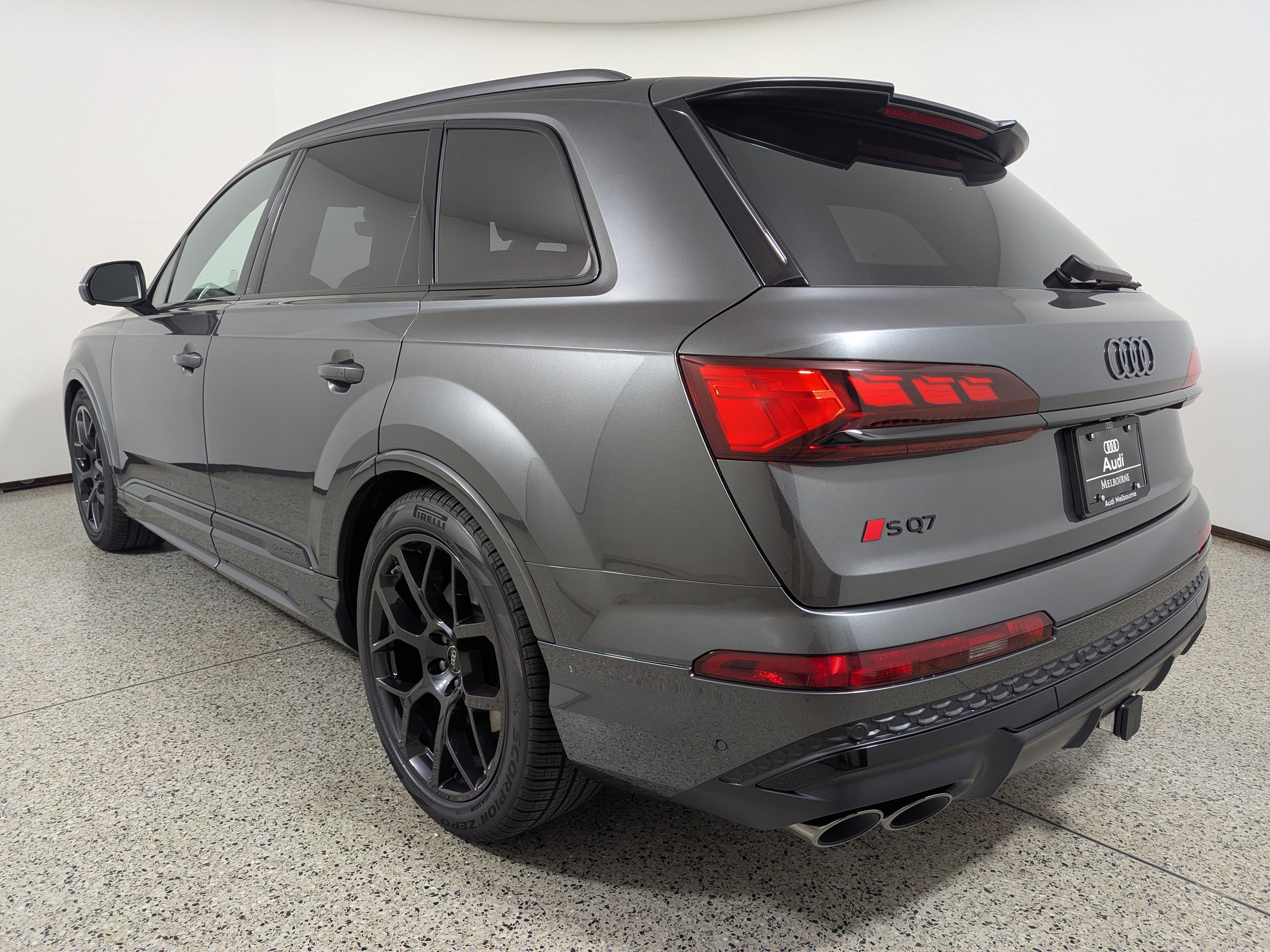 New 2025 Audi SQ7 Prestige image 5