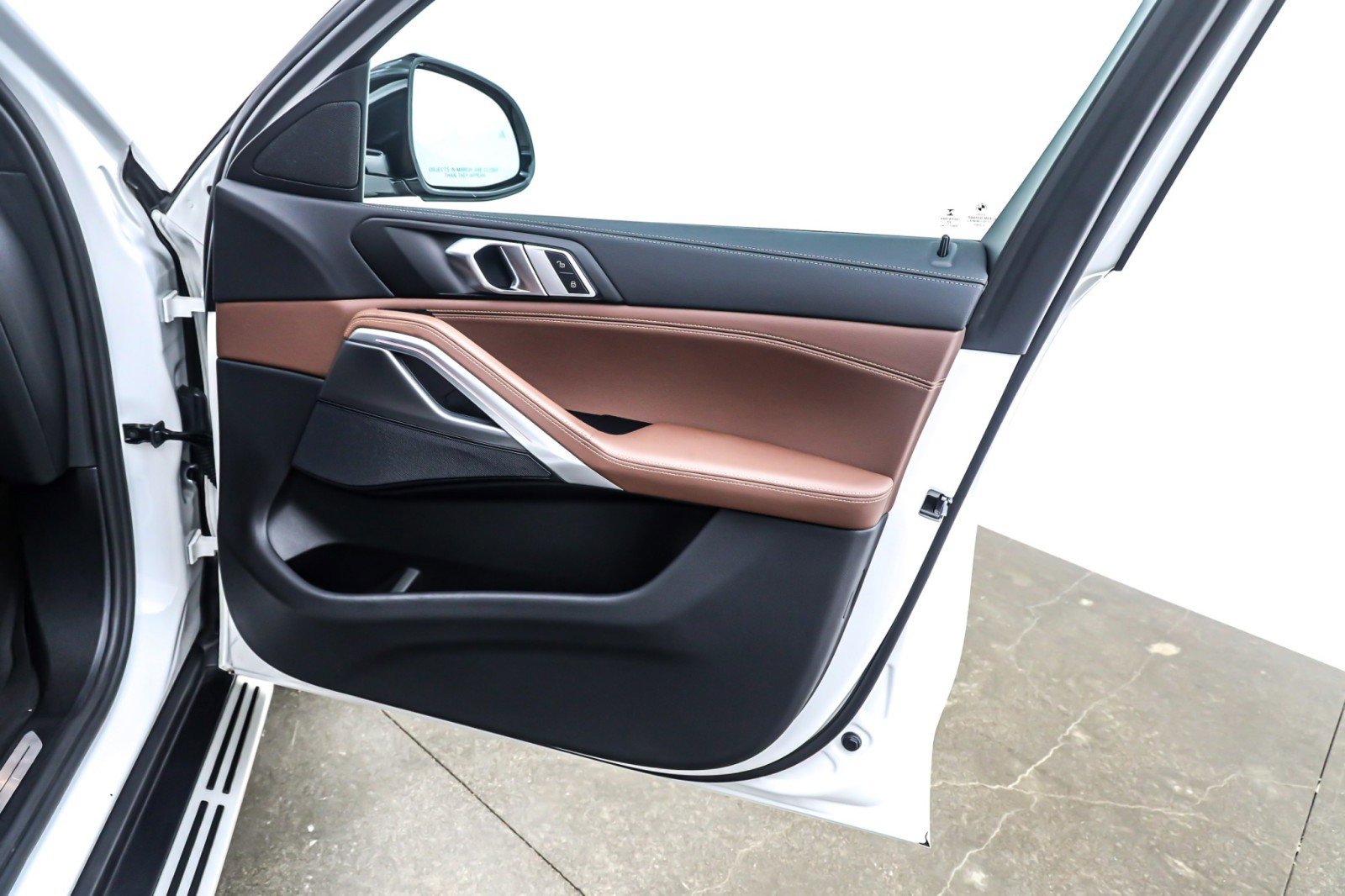 Used 2022 BMW X6 xDrive40i w/ Premium Package image 24