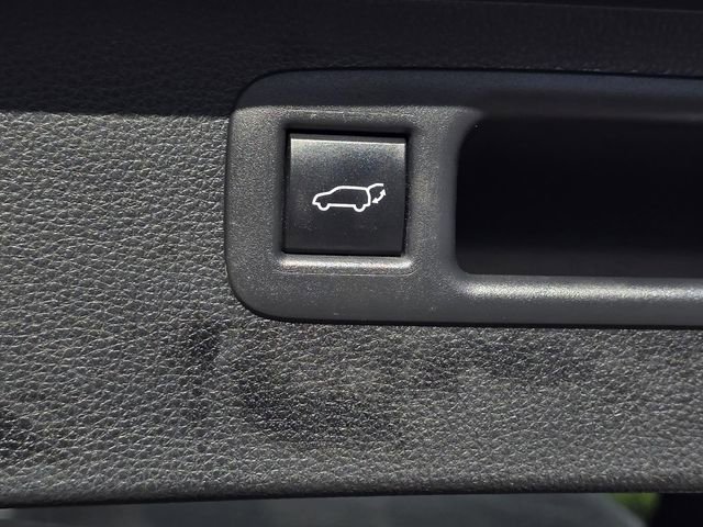 Used 2020 Toyota Highlander Limited image 9