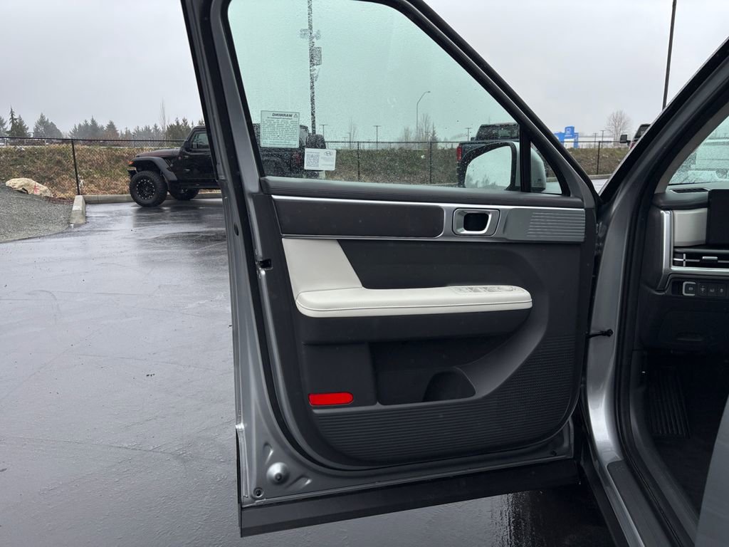 Used 2025 Hyundai Santa Fe SEL image 23