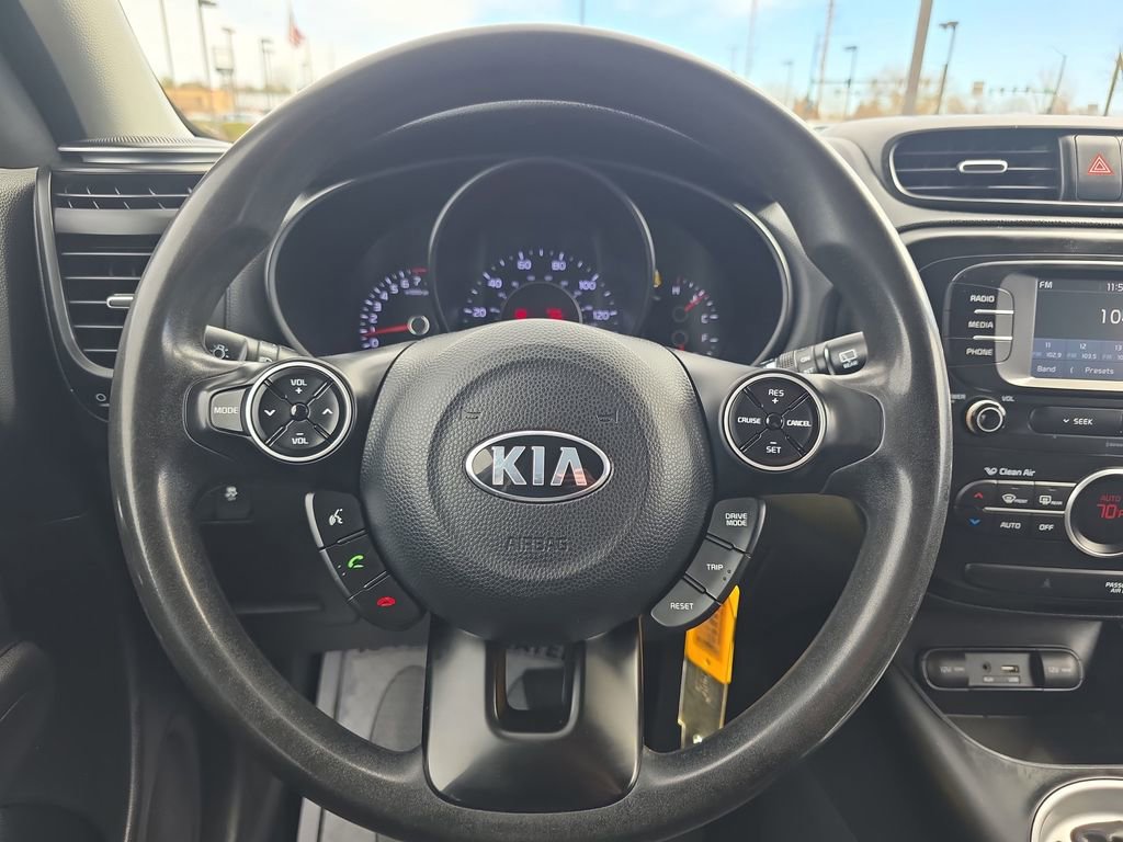 Used 2017 Kia Soul + FWD image 15