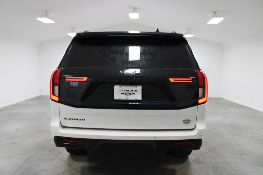 Used 2025 Ford Expedition Platinum w/ Stealth Appearance Package image 8