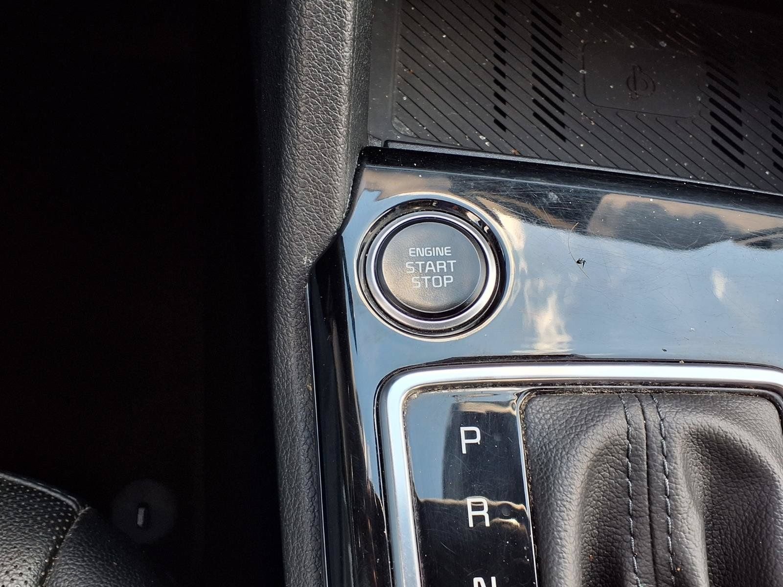 Used 2024 Kia Sportage EX FWD image 16