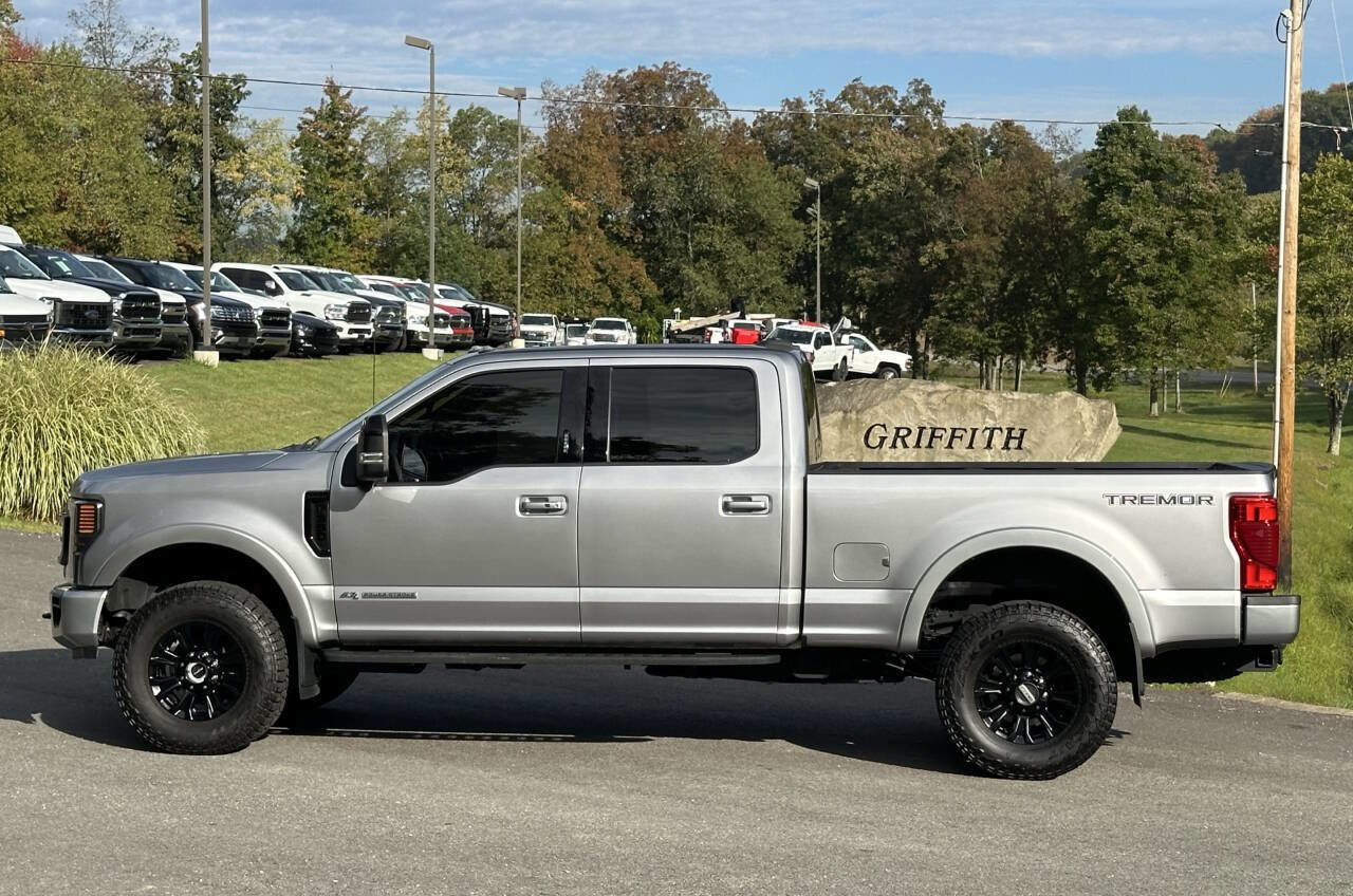 Used 2022 Ford F350 Lariat w/ Tremor Off-Road Package image 5