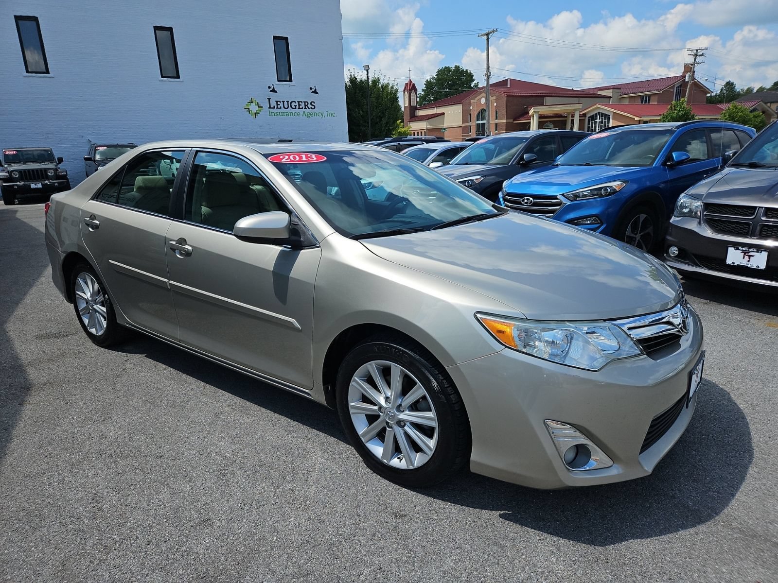 Used 2013 Toyota Camry XLE w/ Leather Pkg FWD image 8
