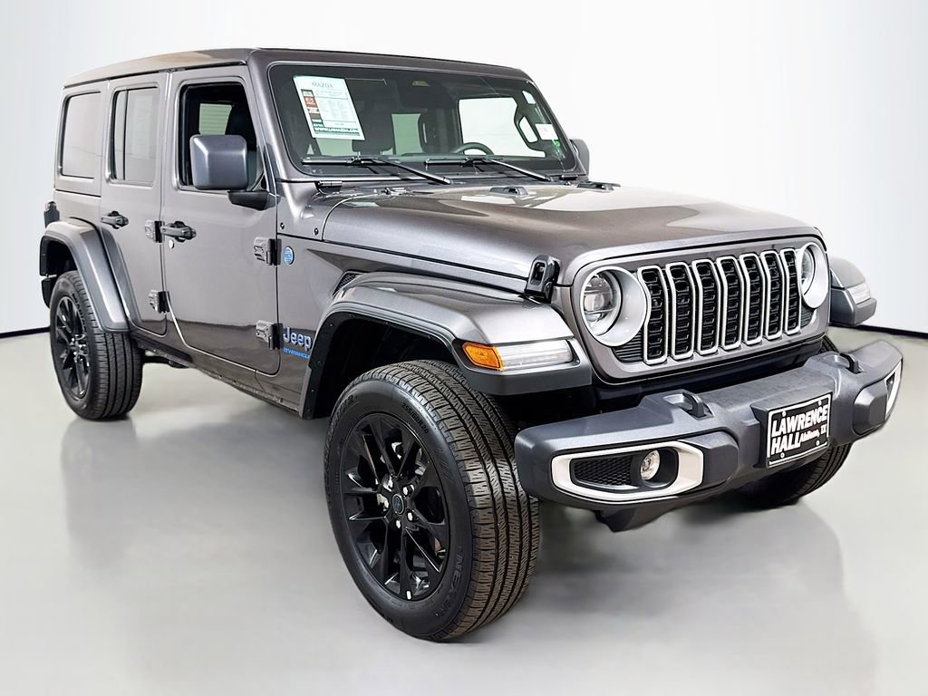 Used 2025 Jeep Wrangler Unlimited Sahara w/ Safety Group AWD/4WD image 3