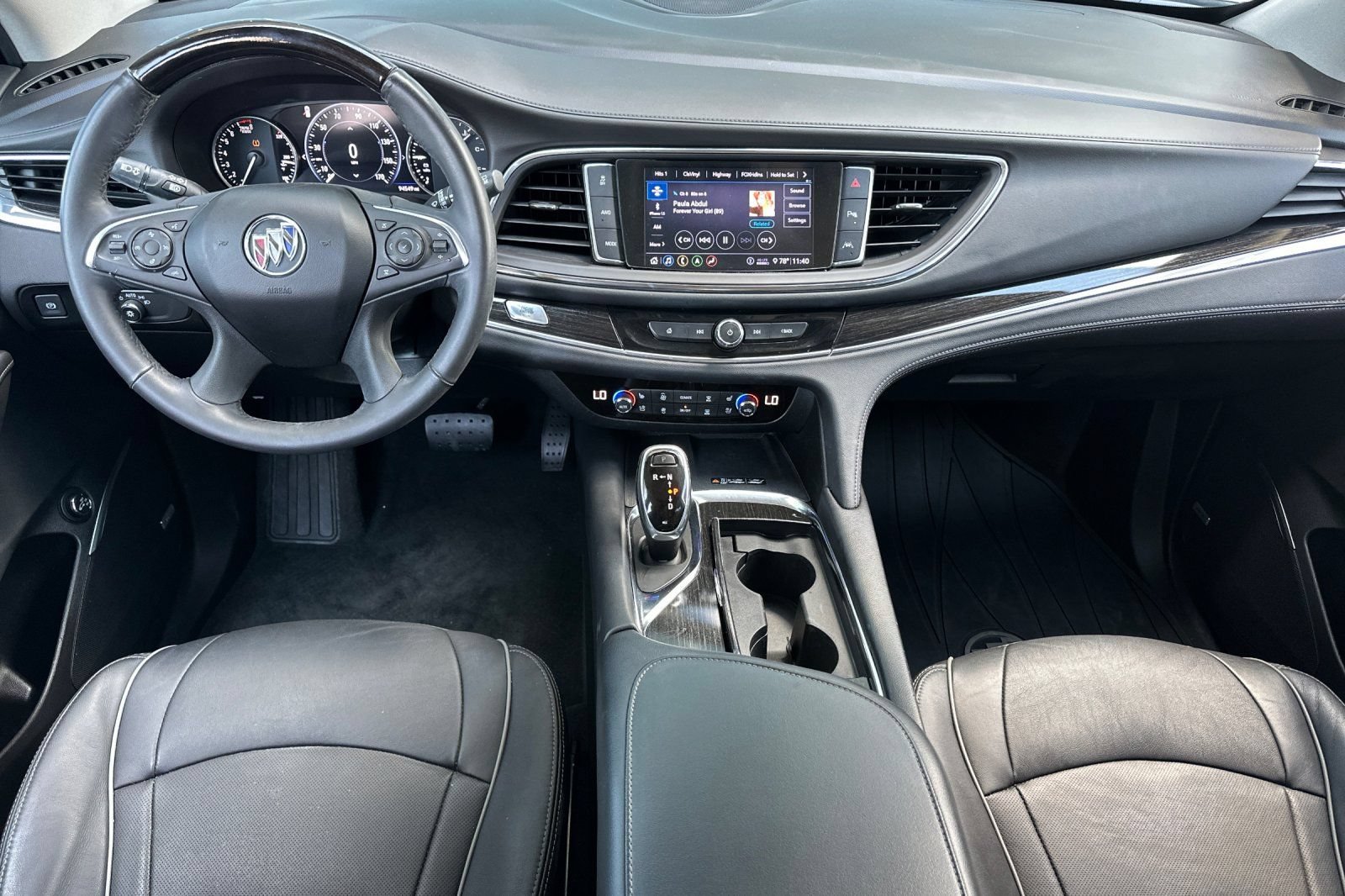 Used 2020 Buick Enclave Avenir w/ Avenir Technology Package AWD/4WD image 17